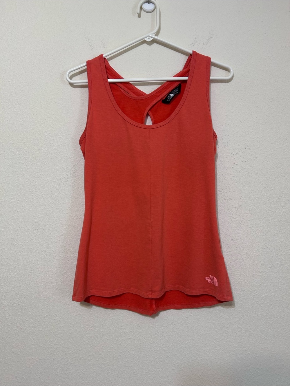 The North Face Coral Orange Criss Cross Keyhole Back Athletic Tank Top Size Med - Picture 4 of 9